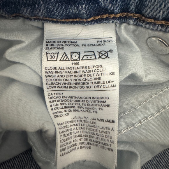 Old Navy Light Blue Cropped Women's Boyfriend High Rise Jeans - Picture 4 of 5